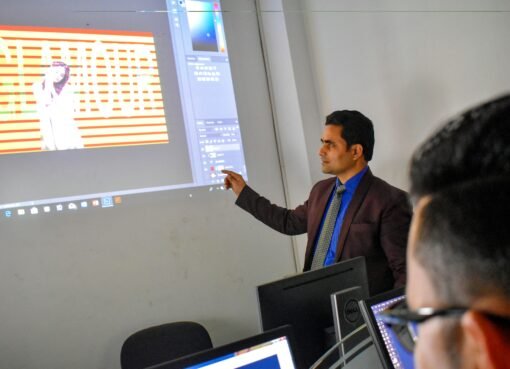 Cohort based courses, eLearning courses